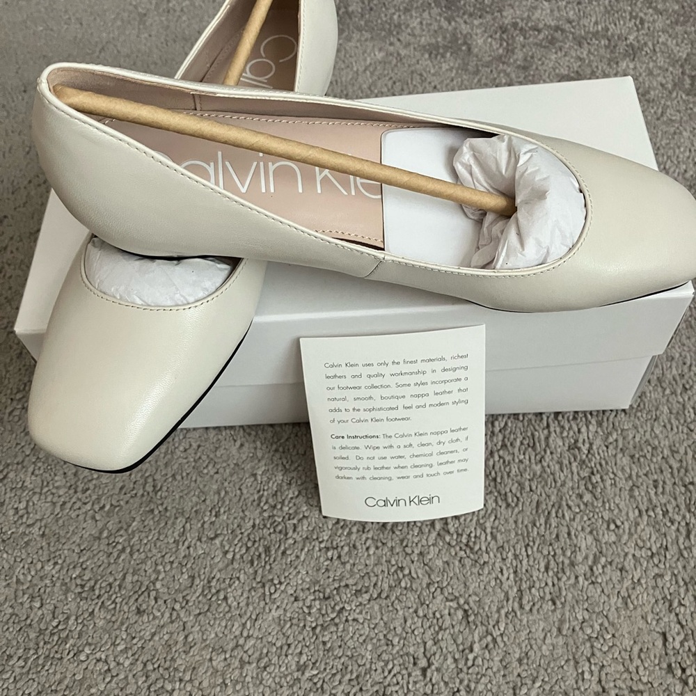 *NEW* Calvin Klein flats size 7
